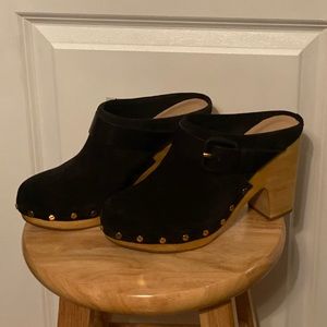 Brand New Veronica Beard Decay Mules!!